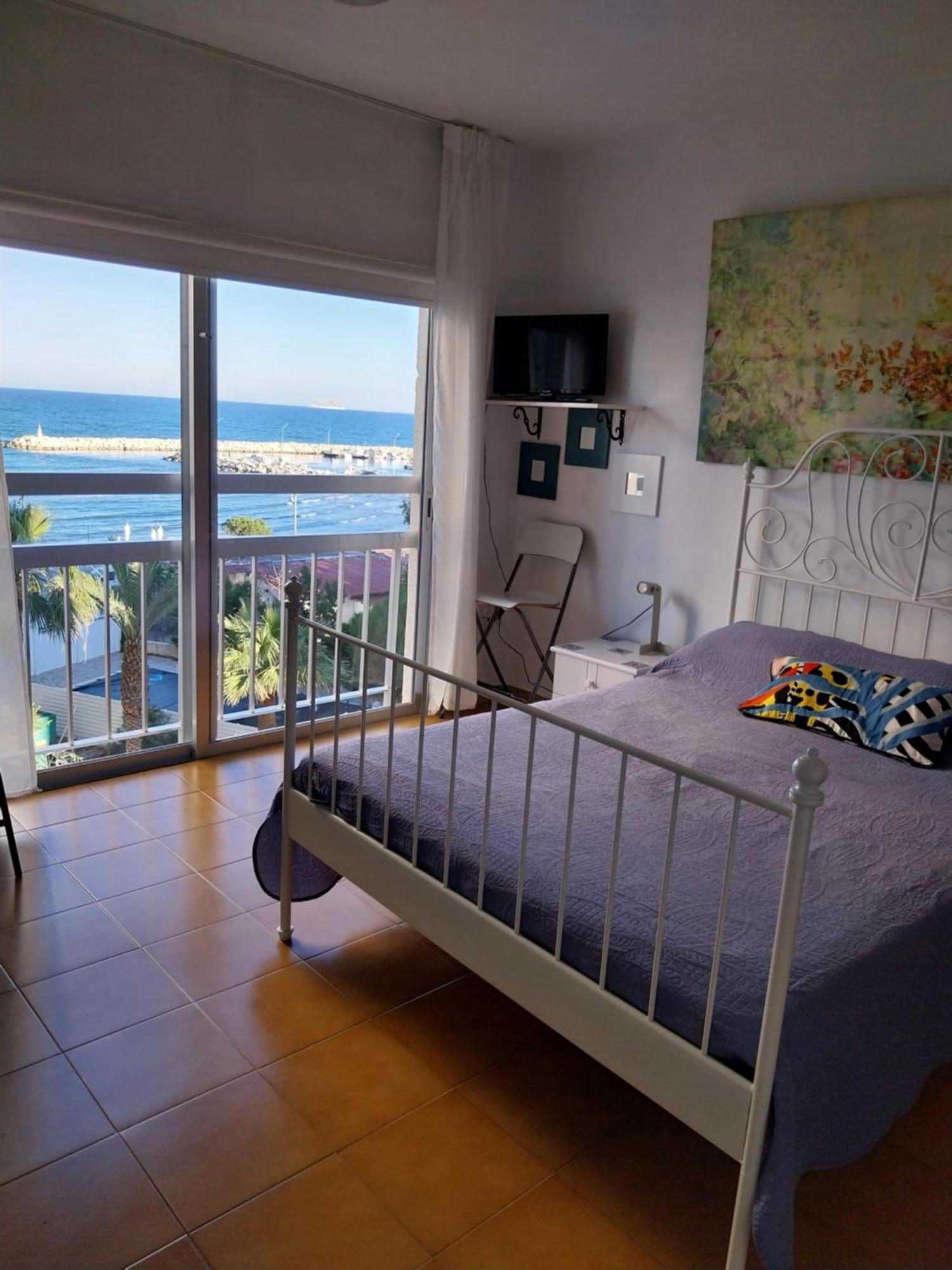 Mikis'S Seagate Studio Aprt. Larnaca Bagian luar foto